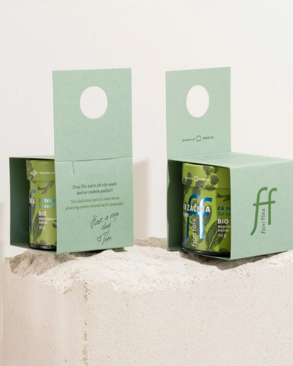 poklon pakiranje — BIO začin u kutijici