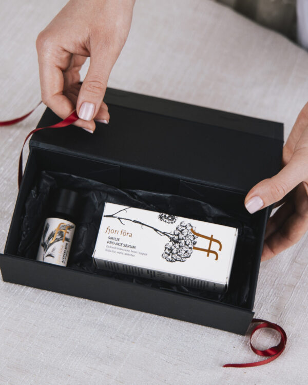 poklon kutija serum i eterično ulje