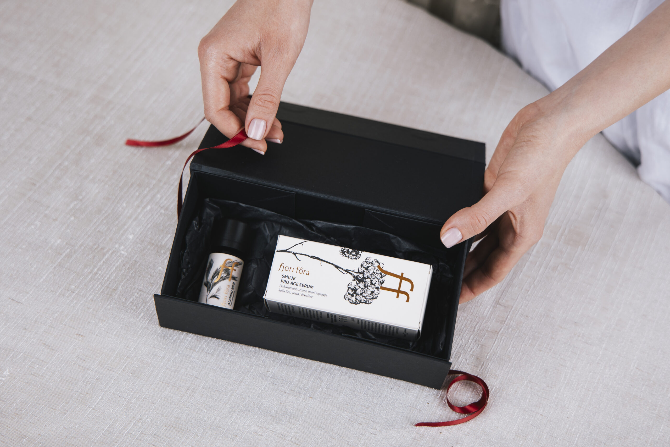 poklon kutija serum i eterično ulje