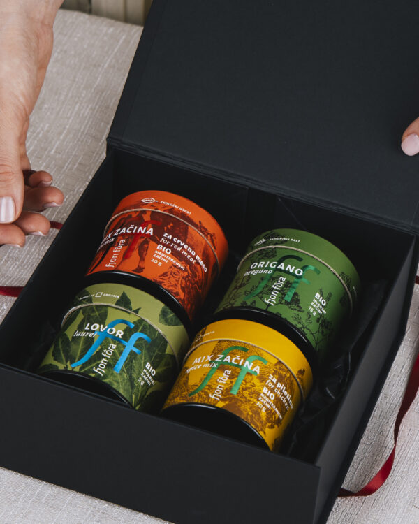poklon pakiranje — 4 začina